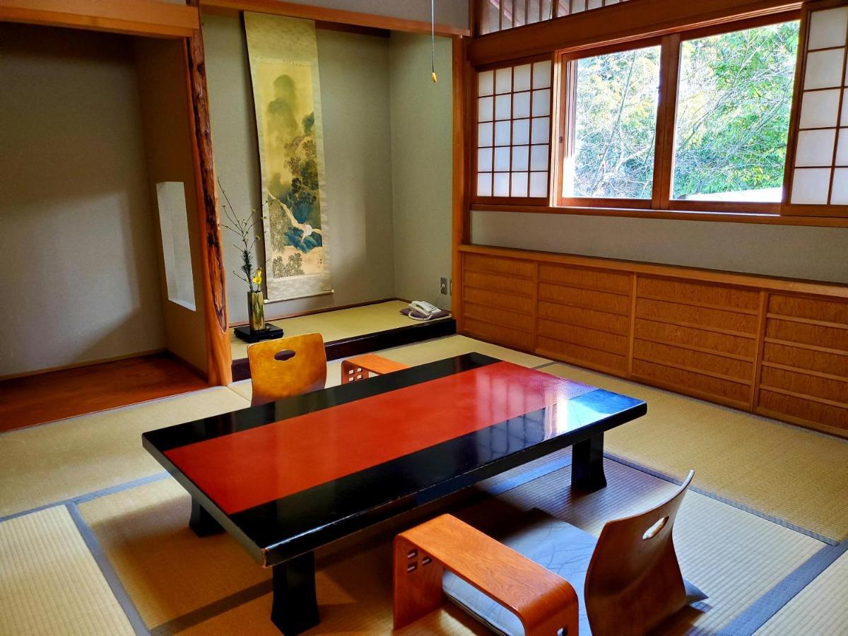 Ryotei Tanokura Hotel Yufu Exterior foto