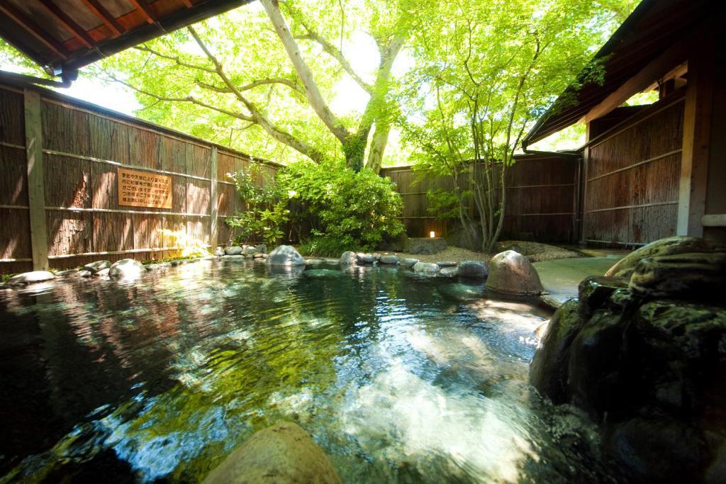 Ryotei Tanokura Hotel Yufu Exterior foto